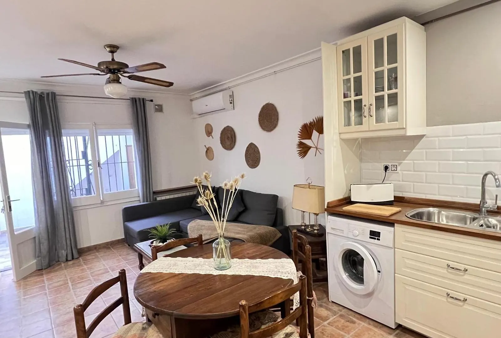 Apartamento Can Remigi, Centro Del Pueblo Con Aire Acondicionado L' Escala